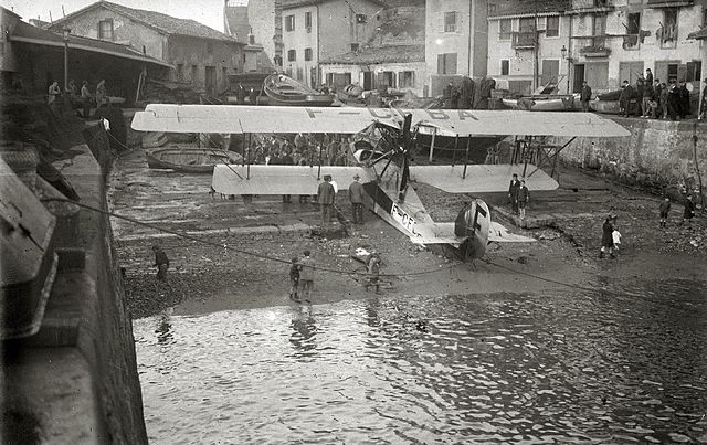 G. Levy GL.40 in civilian use in San Sebastian in 1920