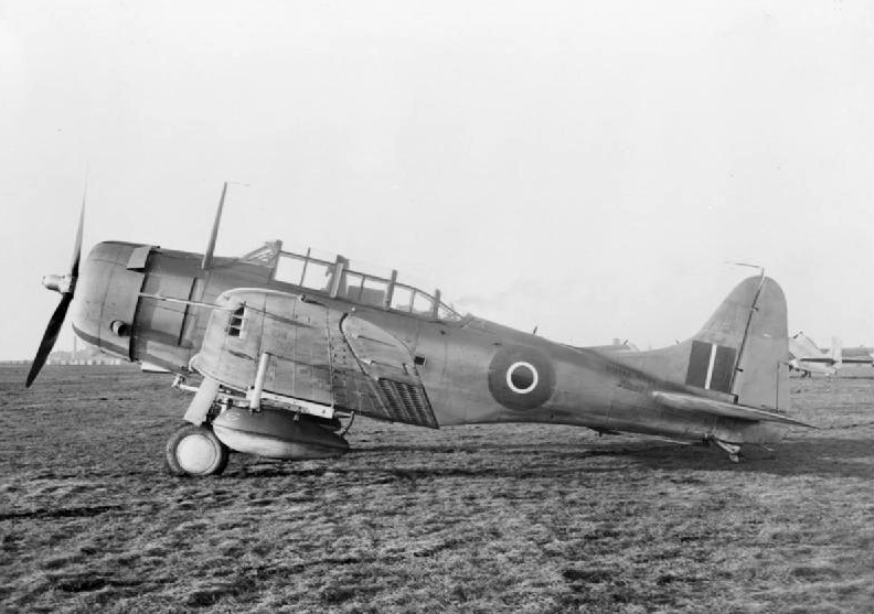 One of the few Dauntless Mk.I experimented by the RNAS and RAF in 1942